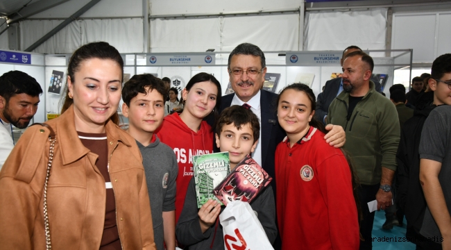 BAŞKAN GENÇ AÇIKLADI: TRABZON KİTAP GÜNLERİ 5 GÜNDE YÜZ BİNLERİ AĞIRLADI