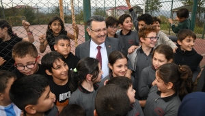 Başkan Genç'ten çocuklara oyun sahası müjdesi