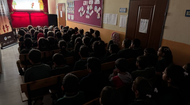 ‘Bir Hikâye Bin Neşe’ çocukların yüzünde tebessüm oluyor