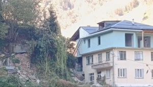 Köyde arı kovanlığı çöktü: 2 kişi hayatını kaybetti