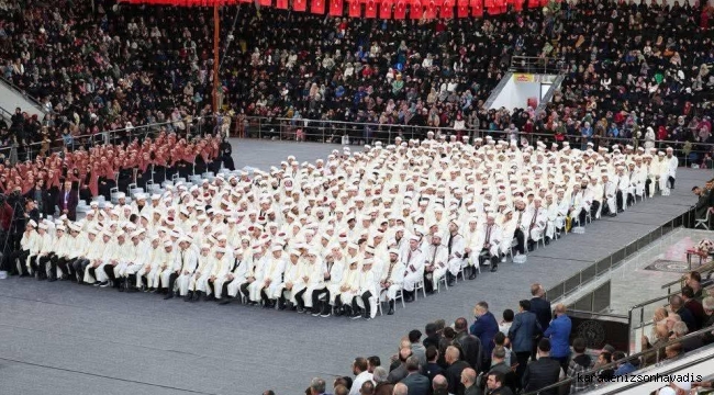 Rize'de hafızlığını tamamlayan 600 öğrenci için icazet töreni yapıldı