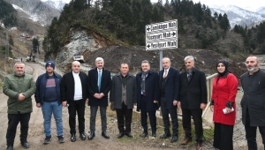 BAŞKAN GENÇ, ÇAMLIKTEPE’DE AFET BÖLGESİNİ İNCELEDİ