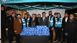 BAŞKAN GENÇ’TEN REGAİP KANDİLİ’NDE KANDİL SİMİDİ İKRAMI