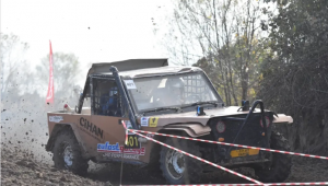 Başkan Sarı, Sakarya'daki Off-Road Şampiyonasında yarıştı