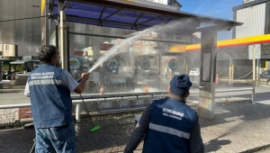  Ereğli’de Otobüs Durakları Detaylı Temizlendi