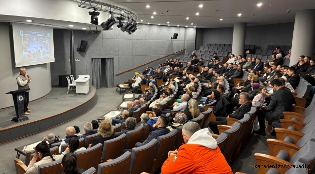 ‘K-ÖMÜR’, Çaycuma’da izleyici ile buluştu