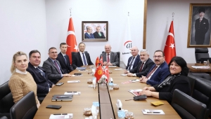 Kırgızistan Büyükelçisi ATO Başkanı Baran'ı Ziyaret Etti 