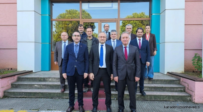 RİZE İL SAĞLIK MÜDÜRÜ DOÇ. DR. GÖKHAN DEMİRAL, TRABZON’DAKİ SAĞLIK KURUMLARINA ÇALIŞMA ZİYARETİ