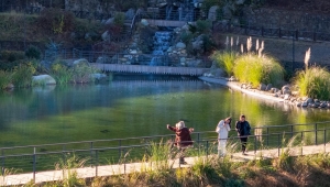 RİZE ISIRLIK'TA SONBAHAR RENKLERİ VE GÖL MANZARASI ZİYARETÇİLERİ KARŞILIYOR