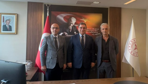 Rizeli Genel Müdür Velioğlu, gazeteci Bayrak'ı yalnız bırakmadı