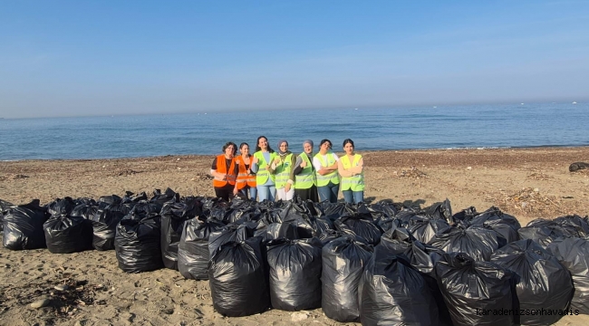 TRABZON BÜYÜKŞEHİR EKİPLERİNDEN SAHİL TEMİZLİĞİ ÇALIŞMASI