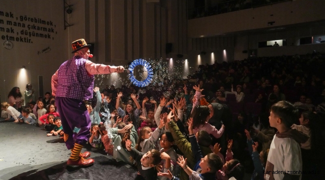 TRABZON BÜYÜKŞEHİR'İN KÜLTÜR-SANAT ETKİNLİKLERİNE BÜYÜK İLGİ