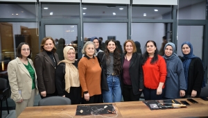 ÜNLÜ OYUNCU BÜYÜKŞEHİR'İN KADIN YAŞAM VE İSTİHDAM MERKEZİ’NE HAYRAN KALDI