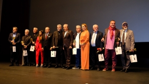 USTAYA VEFA MESLEĞE SAYGI GAZETECİ ÖDÜLÜ ŞABAN MERGÜL’ÜN