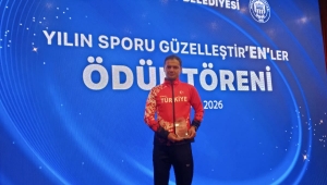 BÜYÜKŞEHİR’İN ÖZEL SPORCUSU EMRAH’A ANLAMLI ÖDÜL