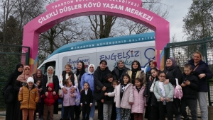 ÇOCUKLAR ARA TATİLDE ÇİLEKLİ DÜŞLER'E AKIN ETTİ