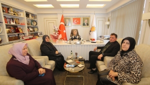 KEFEK Başkanı Çiğdem Erdoğan, Vatandaşlarla Bir Araya Geldi