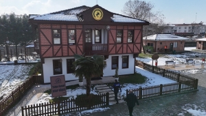 ÖĞRENCİLERİN YENİ MEKANI YAHYA KEMAL KİTAP KÖŞKÜ