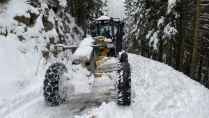 TRABZON’DA 70 MAHALLE YOLU ULAŞIMA KAPANDI
