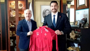 TÜRKİYE GÜREŞ FEDERASYONU BAŞKANI AKGÜL'DEN, RİZE BELEDİYE BAŞKANI RAHMİ METİN 'E ZİYARET 