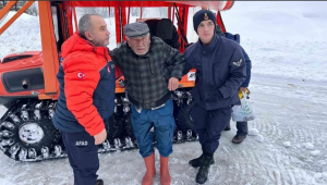 Yayla evinde mahsur kalan vatandaşı AFAD ve jandarma kurtardı