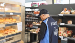 Arifiye Zabıtasından Ramazan Öncesi Marketlere Sıkı Denetim