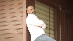 AYZER BÜYÜKER’DEN KALBİN DERİNLİKLERİNE UZANAN BİR YOLCULUK: “MAZİ”