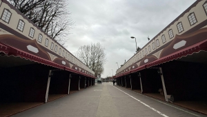 Geleneksel hale gelen Kitap Sokağı Ramazan’a hazırlanıyor