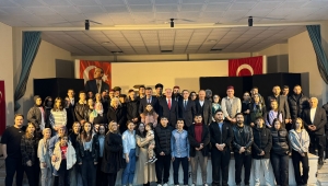 TRABZON BÜYÜKŞEHİR TİYATROSU İLÇELERDE BÜYÜK İLGİ GÖRDÜ