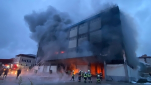 ARSİN OSB’DEKİ YANGINA HIZLI MÜDAHALE