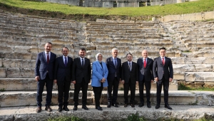 Bakan Gürlek'ten  Konuralp'e övgü dolu sözler