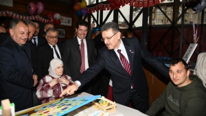 BAŞKAN GENÇ: ENGELLERİ KALDIRDIKÇA DAHA MUTLU BİR ŞEHİR OLACAĞIZ