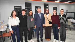 BAŞKAN GENÇ, TRABZON ÜNİVERSİTESİ ÖĞRENCİLERİYLE İFTAR SOFRASINDA BULUŞTU