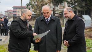 BAŞKAN ÖZLÜ’DEN SAHA İNCELEMESİ