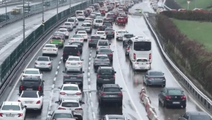 Bayramda ulaşımda yoğunluk: 12 milyonu aşkın araç geçiş yaptı