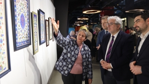 Genç sanatçıların hazırladığı “Topraktan Geleneğe Çini” sergisi OSM’de açıldı