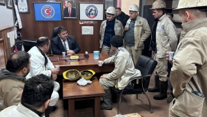 GMİS Yönetimi madenciyle bayramlaştı