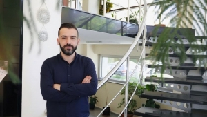 KEMAL CEYHAN 4 AYLIK SESSİZLİĞİNİ 2 ŞARKIYLA BOZDU