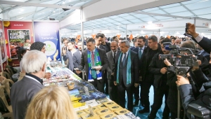 BAKAN MUSTAFA ÇİFTÇİ, 3. RİZE KİTAP FUARI’NIN AÇILIŞINA KATILDI
