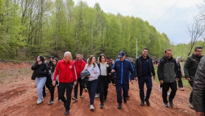 BAŞKAN ÖZLÜ GENÇLERLE TREKKİNG YAPTI