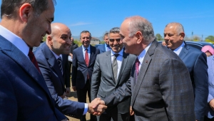 BAŞKAN ÖZLÜ’NÜN DAVETİ İLE TİCARET BAKANLIĞI HEYETİ DÜZCE’YE GELDİ