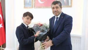 DÜZCE BELEDİYESİNDE 23 NİSAN KOLTUK DEĞİŞİMİ