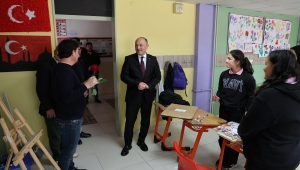 Geyve Belediye Başkanı Yıldız'dan öğrencilere moral ziyareti