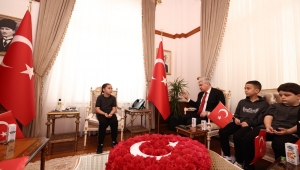 Miniklerden Anlamlı Ziyaret: Valilik Makamında 23 Nisan Heyecanı