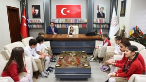 Sakarya’da 23 Nisan’a Özel Temsili Koltuk Devri