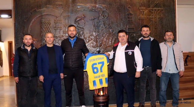 TÜRKİYE VETERANLAR FUTBOL ŞAMPİYONASI’NA KATILACAKLAR