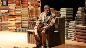 Usta oyuncular sahnedeydi: Çehov Kabare’ye yoğun ilgi