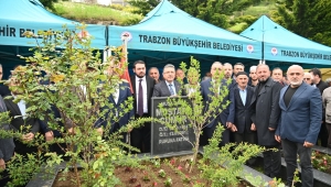 BAŞKAN GENÇ: MUSTAFA CUMUR HİZMETLERİYLE İZ BIRAKTI
