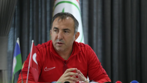 Çaykur Rizespor Teknik Direktörü Recep Uçar: 8’incilik hedefine çok yakınız