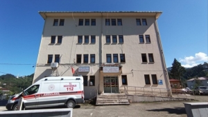 RİZE'DE SAĞLIK TESİSLERİ HIZ KESMEDEN YENİLENİYOR 